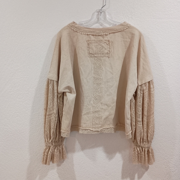 Oli & Hali Lace Detail Pullover Crop Top - Picture 4 of 10